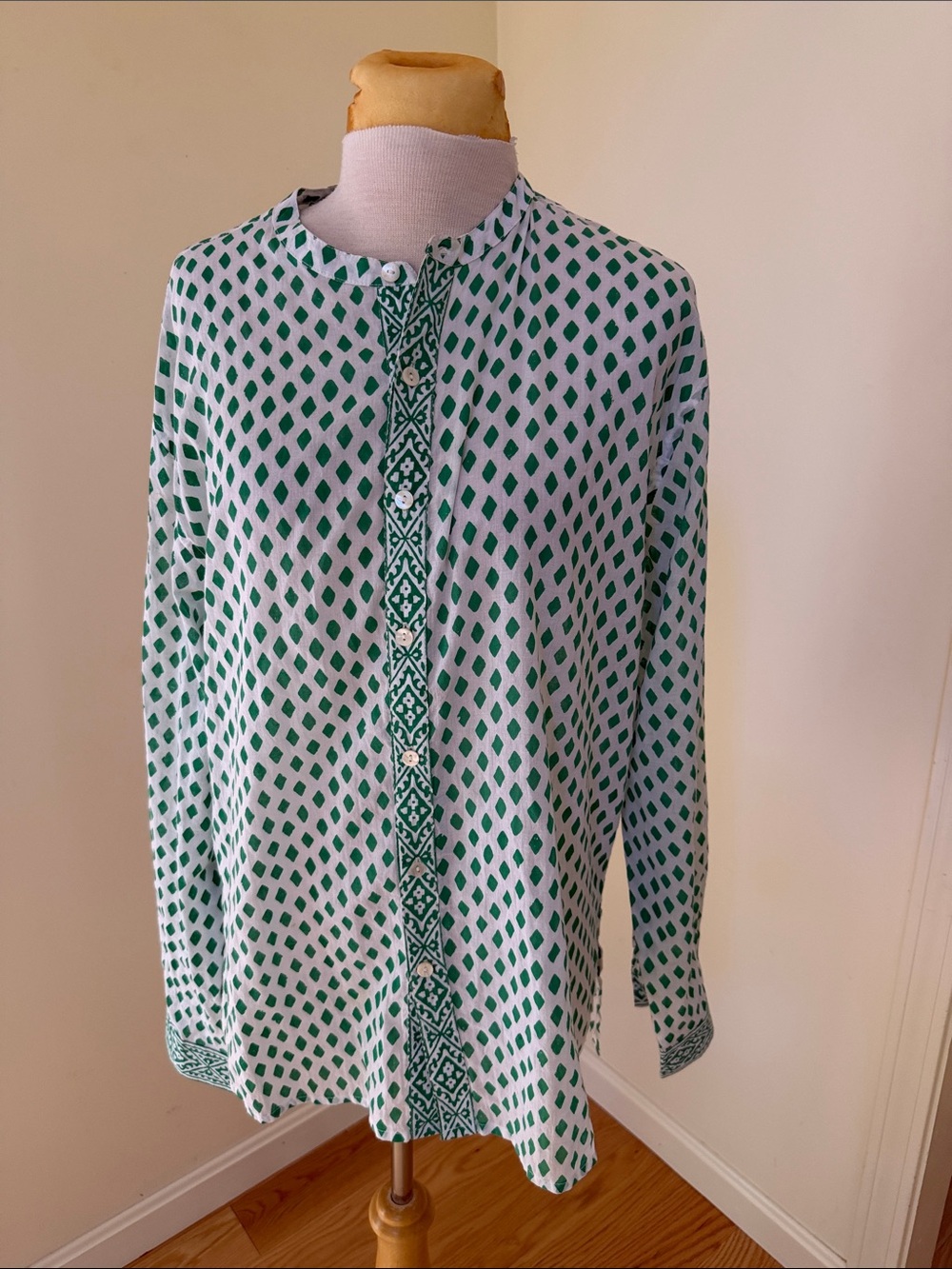 SIR lawrence diamond print button down cotton top.